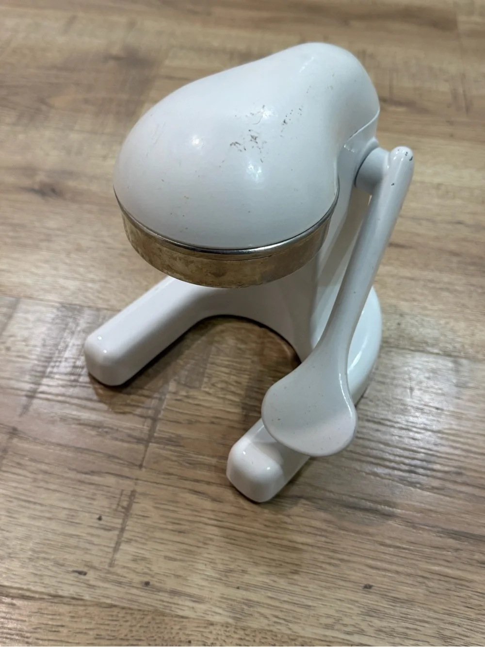 Vintage 1950 hand juicer